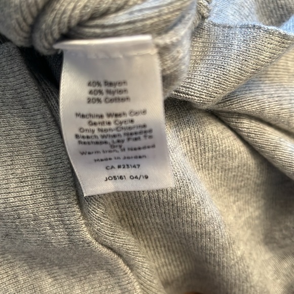 Talbots light gray sweater - Picture 5 of 5